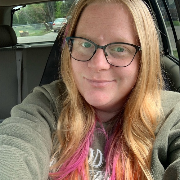 Meet your posher 💜🩵 - Picture 3 of 6